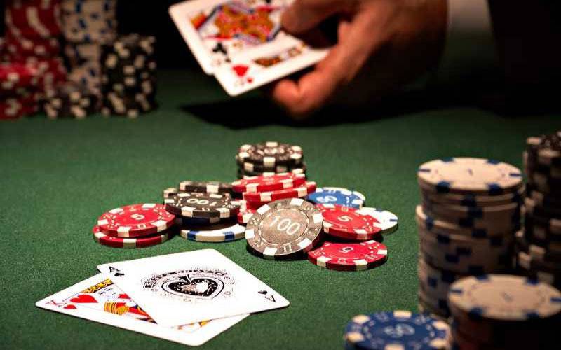 Kinh nghiệm tiếp cận nhanh hơn với luật chơi poker online